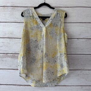 🌼 Nue Options Sleeveless V-Neck Blouse – Size Large Office Church Dressy Beach